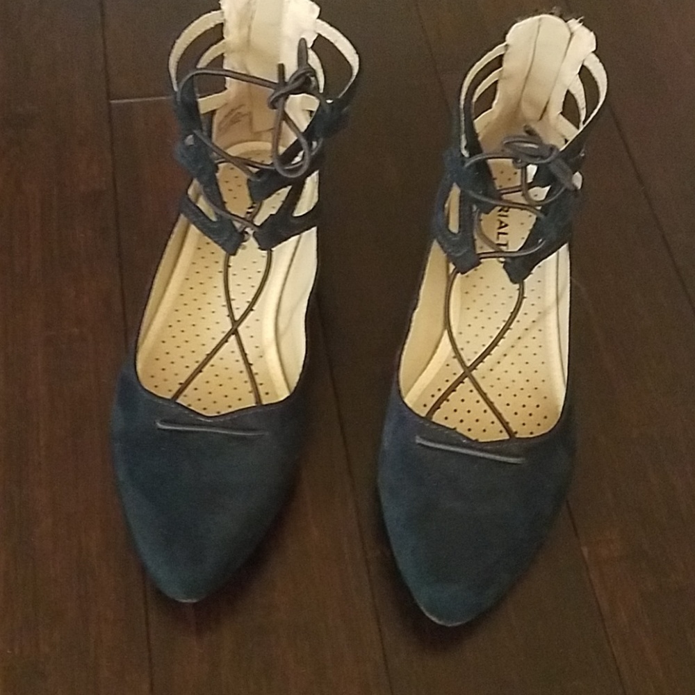 Navy blue ballet flats